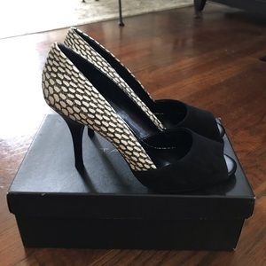 Sz 8.5 new Tahari pumps
